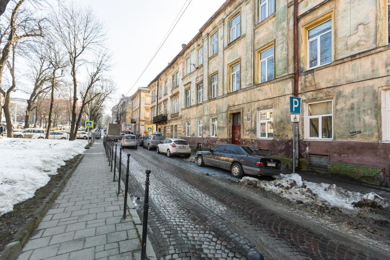 Квартира Студія Біля Оперного Театру По Вулиці Гонти 4-3А Λβιβ Εξωτερικό φωτογραφία